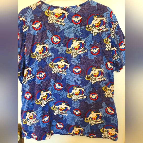 4 for $30 🌈 Scrubstar Wonder Woman scrub top size LG - Picture 2 of 4